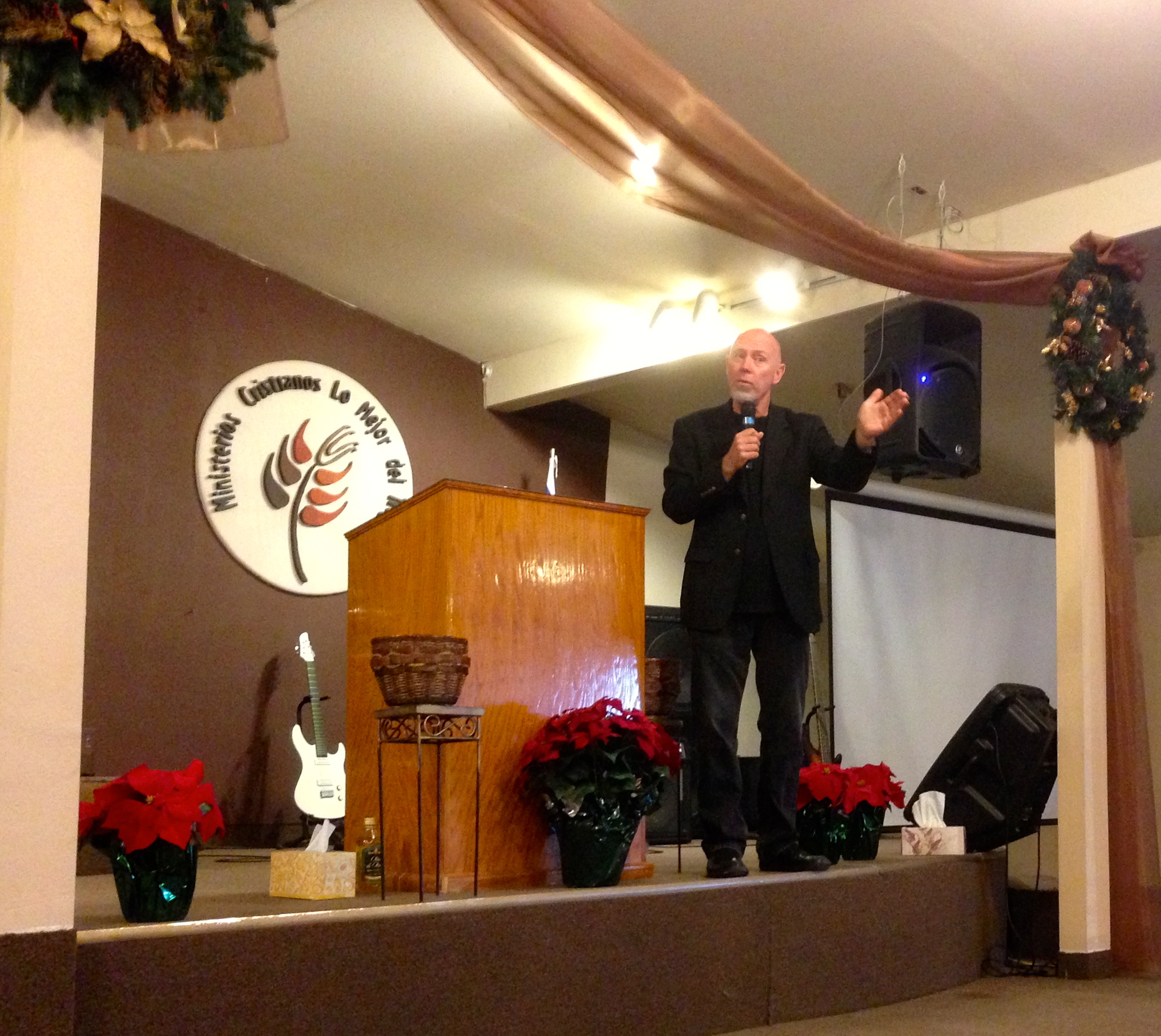 Bill Yarbrough Preaching at Lo Mejor Del Trigo