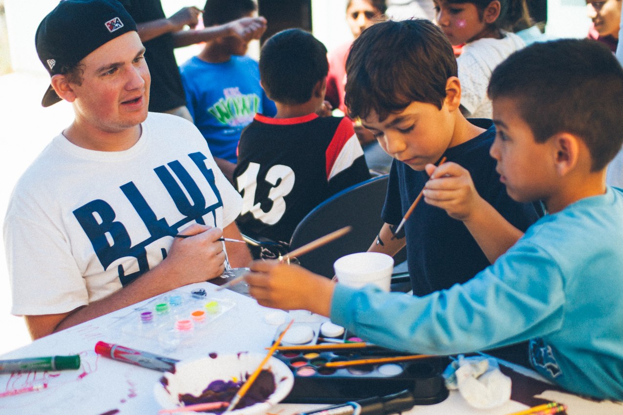 David Jr. face painting. He had quite a line waiting for his famous painting!