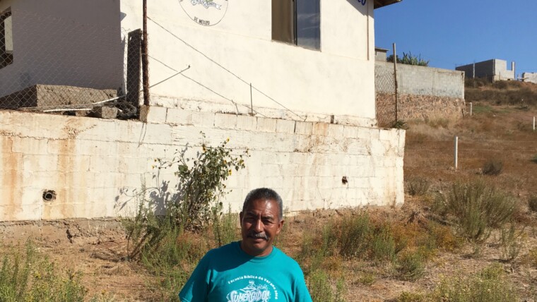 Jose Zunun in front the of the mission Gracia Eterna