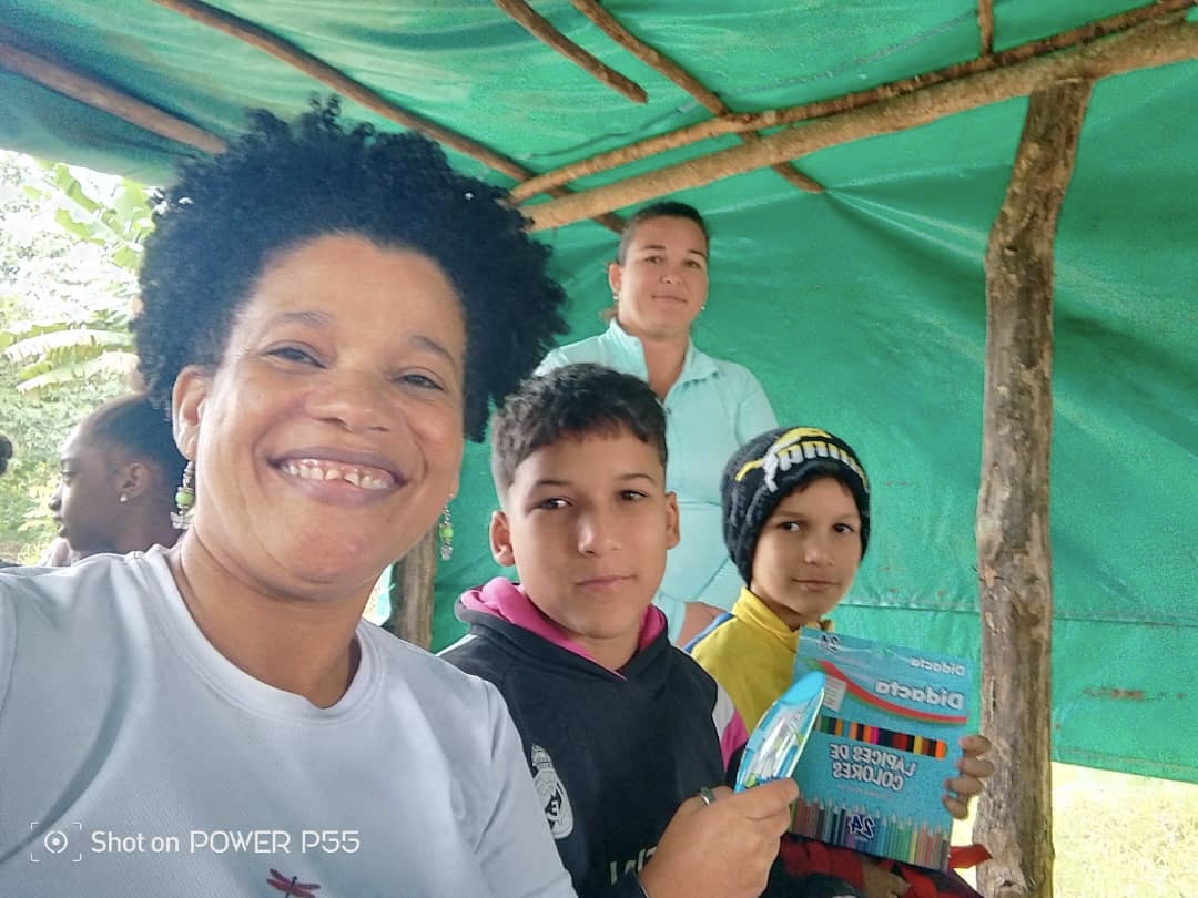 Yarelis with some of the children from the ministry