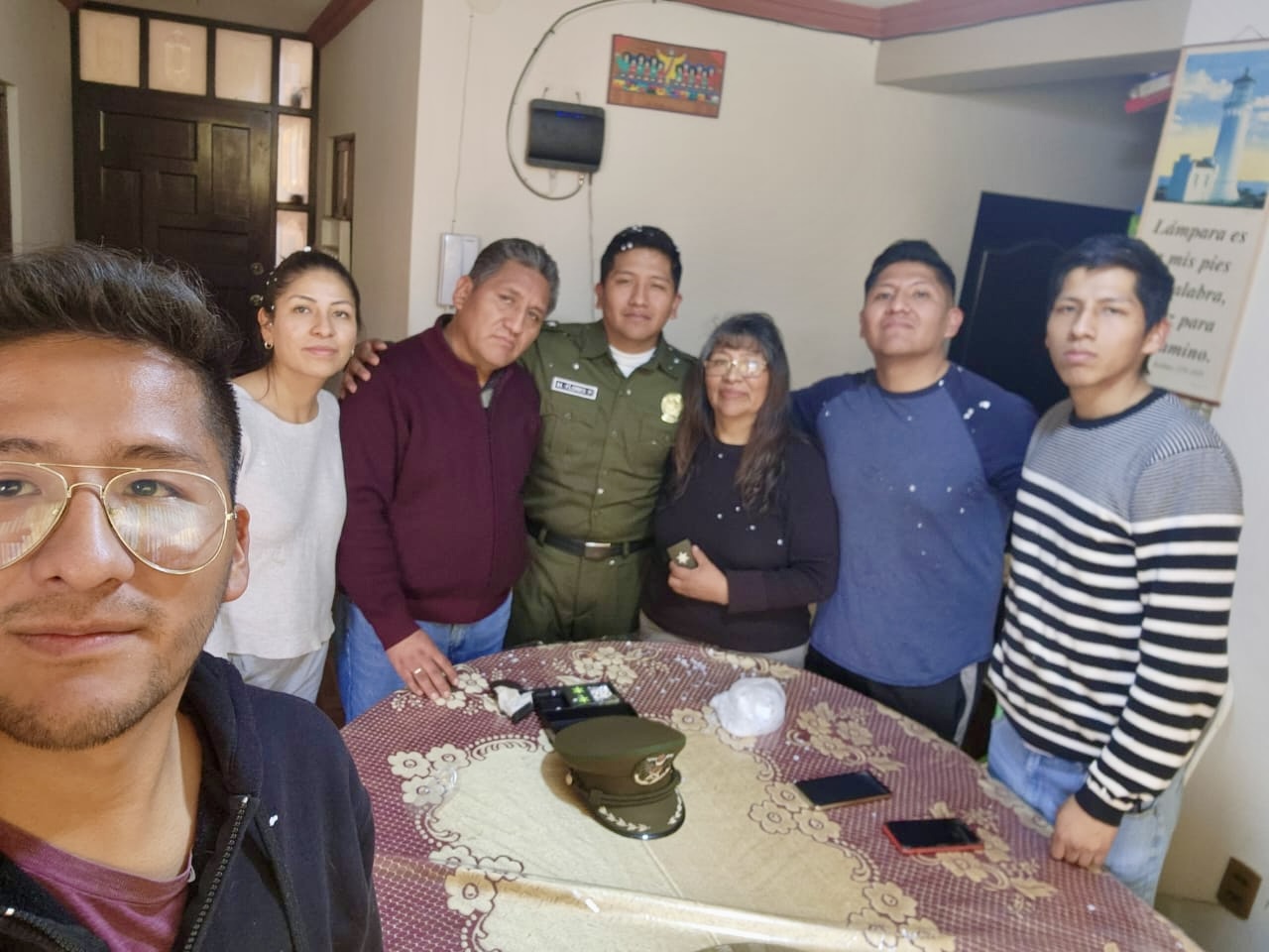 Pastor Edgar and his wife Gabina and their 5 children.