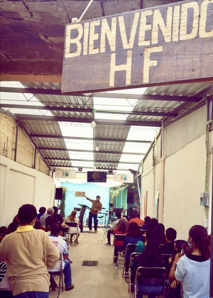 Welcome to Hospital de Fe in the Carport