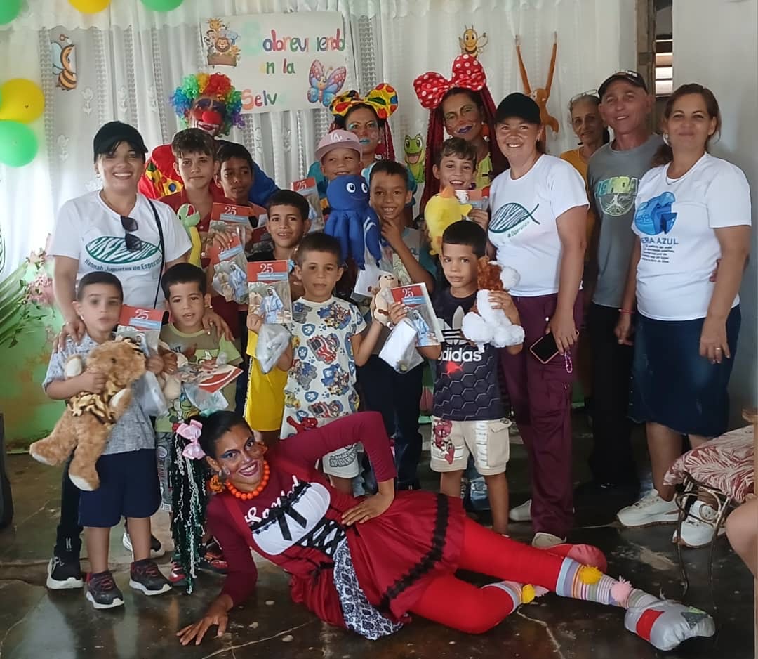 Bringing smiles, laughter, and the love of Jesus to remote communities in Cuba! 🤡✨